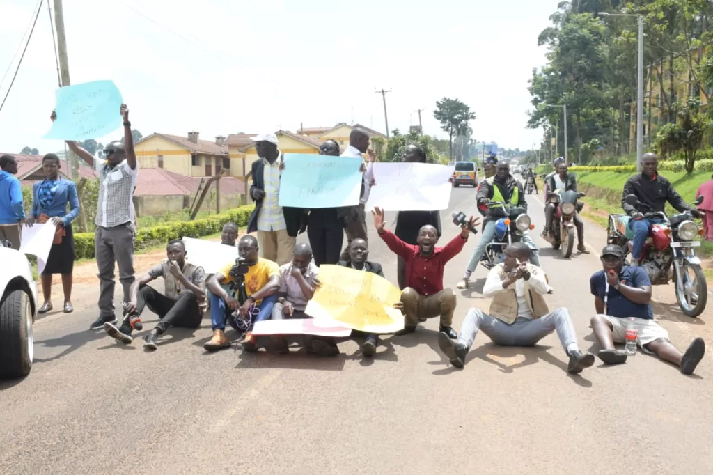 Nyamira journalists over police brutality and attacks on their colleagues covering the anti-government protests.