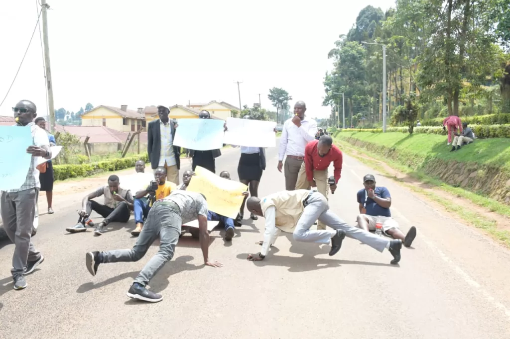 Nyamira journalists over police brutality and attacks on their colleagues covering the anti-government protests.